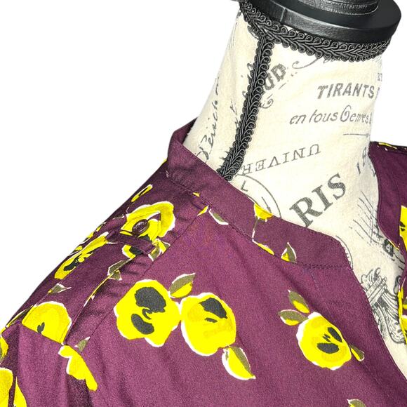 Calvin Klein MEDIUM Printed Roll Tab Sleeve Blouse - Stitch Fix Button Up Top - Picture 12 of 15